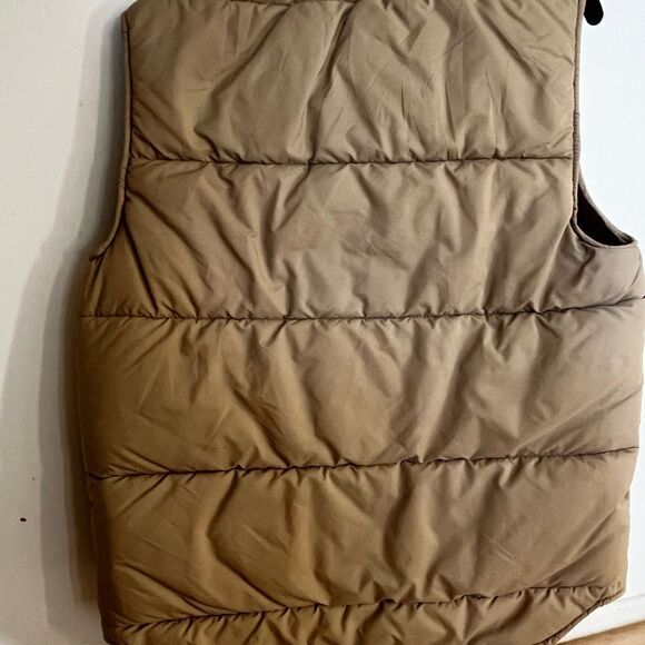 Tan Sleeveless Puffer Vest with Quilted Design and Stand-Up Collar - Picture 4 of 6